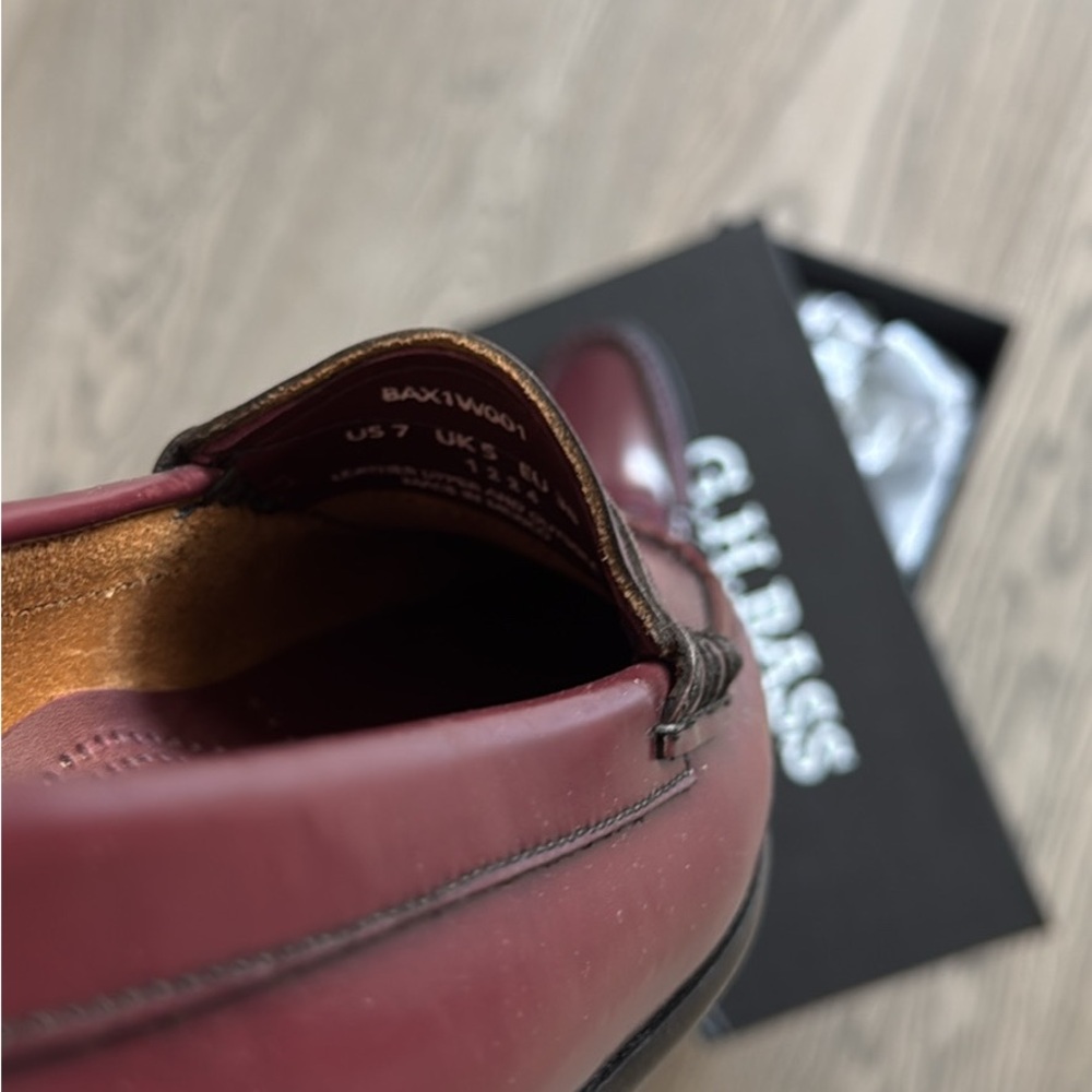 G.H. Bass Women’s Weejuns Wine Loafer - Picture 4 of 4
